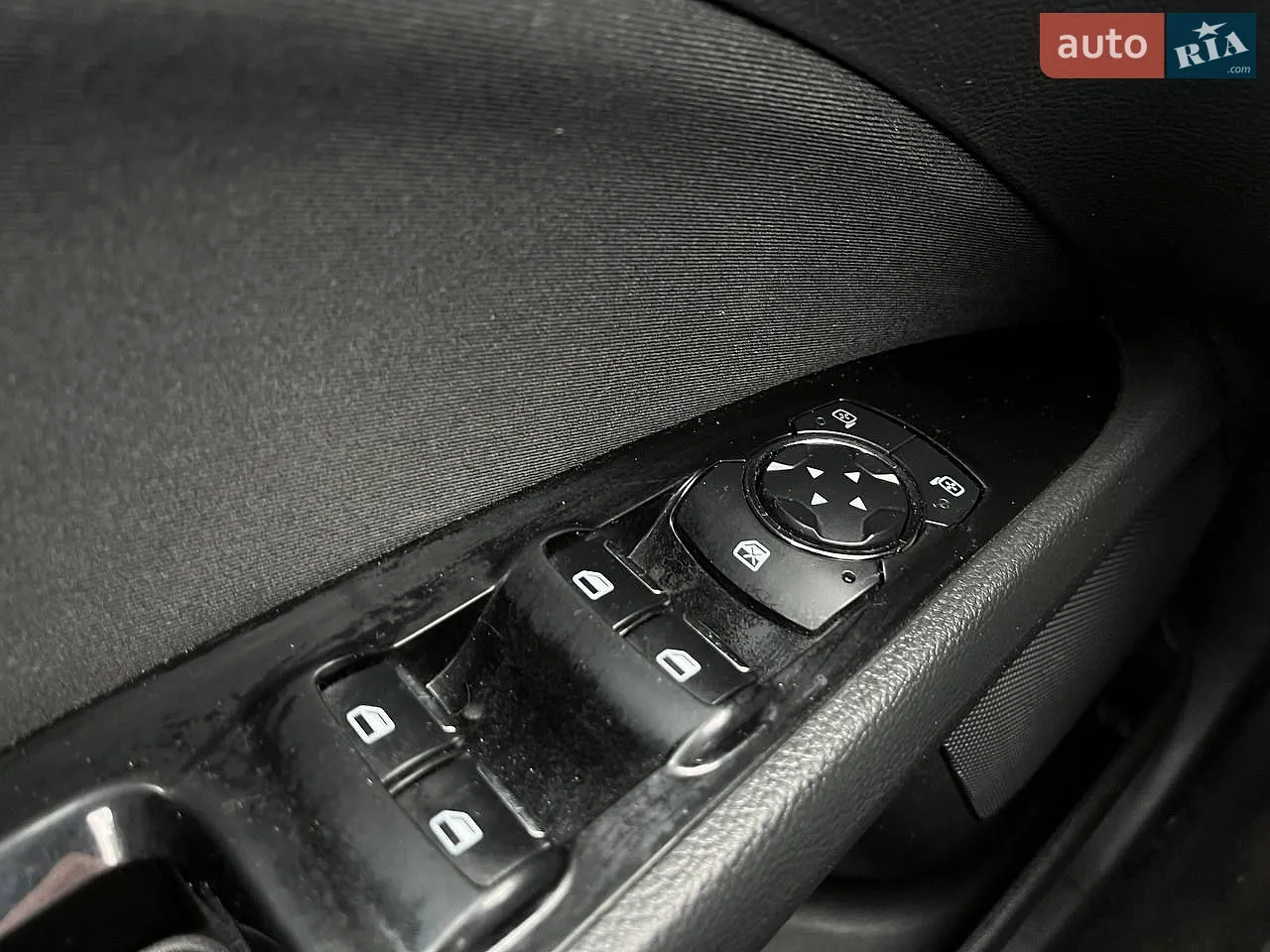 2013 Ford Fusion - мініатюра 16