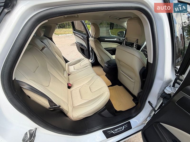 Седан Ford Fusion 2015 в Киеве