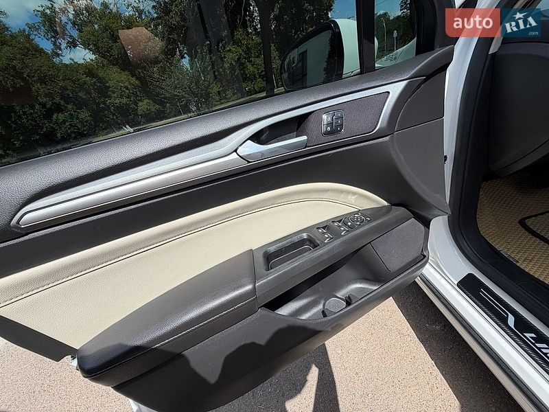 Седан Ford Fusion 2015 в Киеве