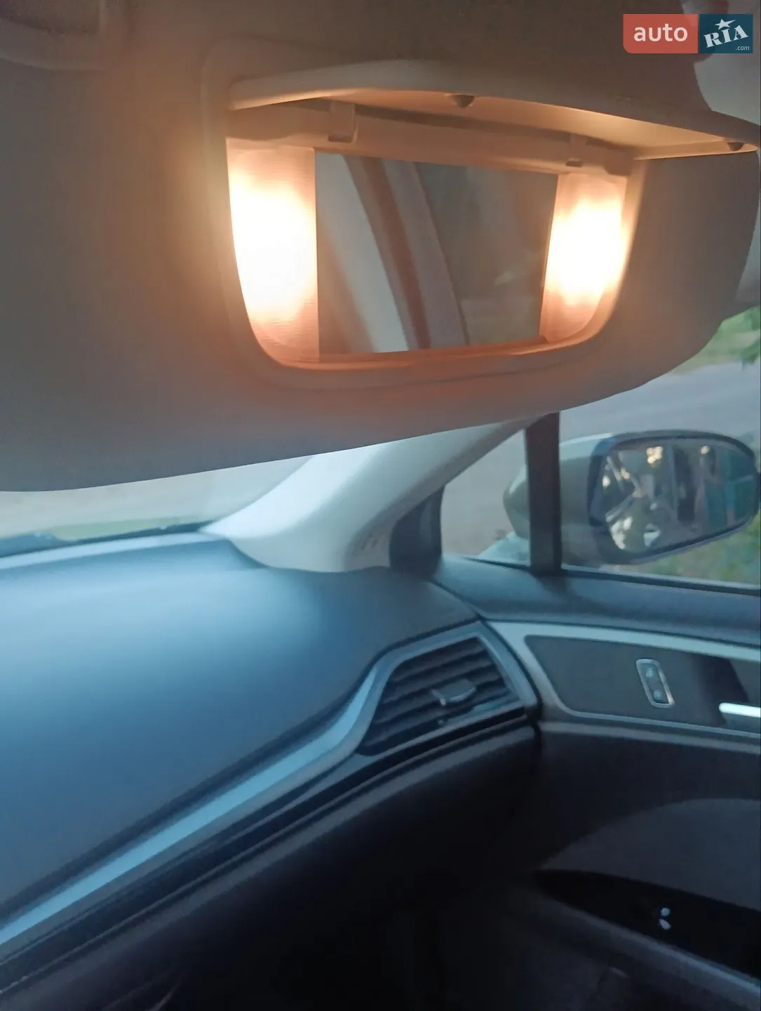 2012 Ford Fusion - мініатюра 32