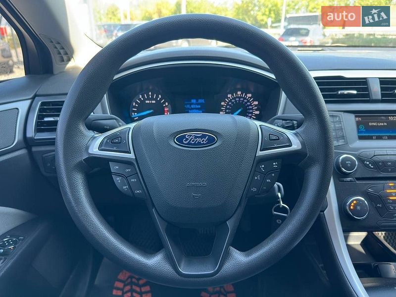 Седан Ford Fusion 2015 в Вінниці