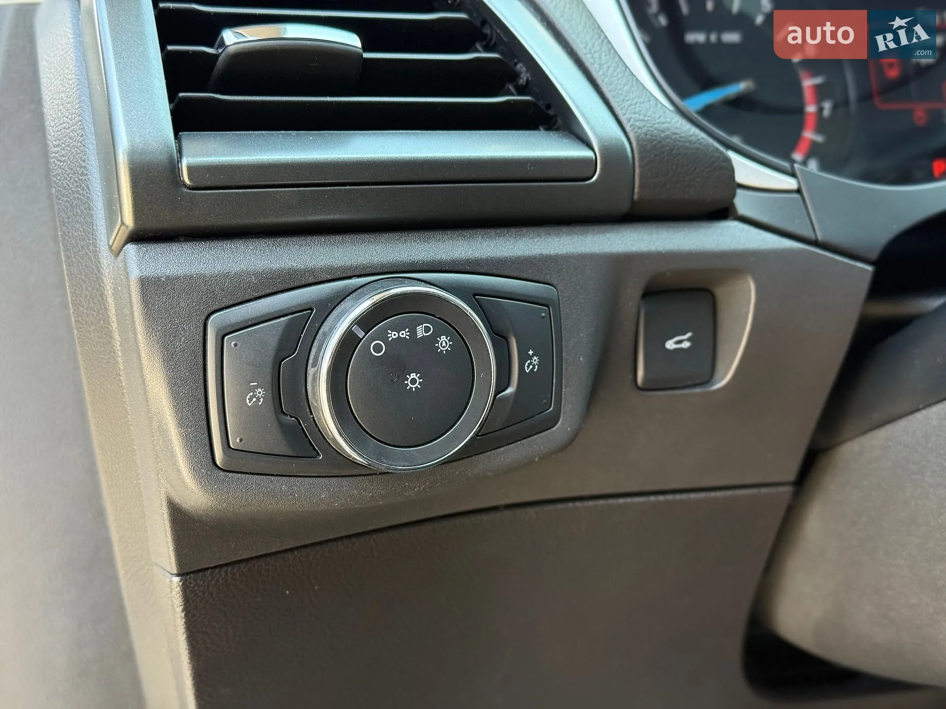 2015 Ford Fusion - мініатюра 24