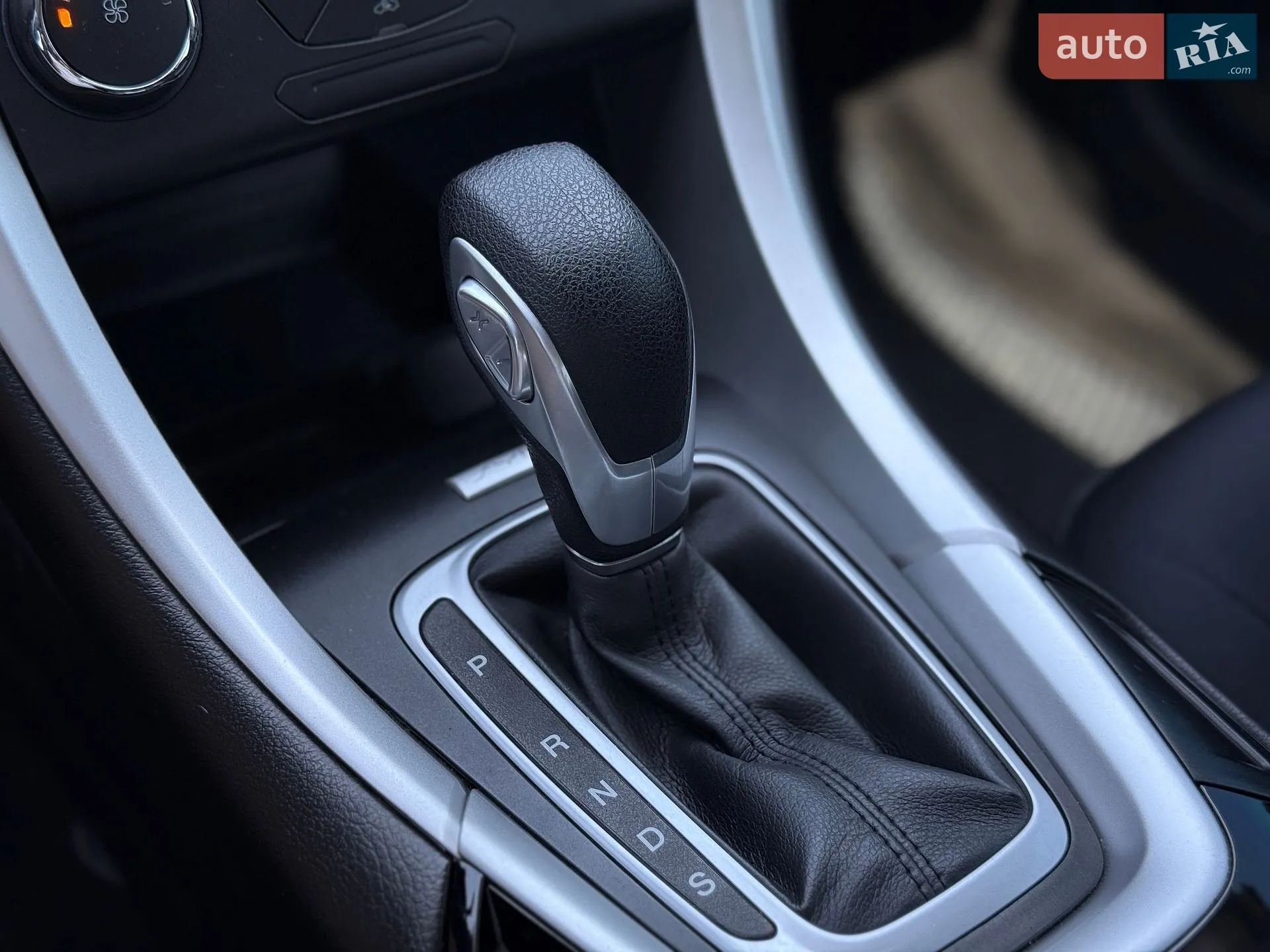 2015 Ford Fusion - мініатюра 28