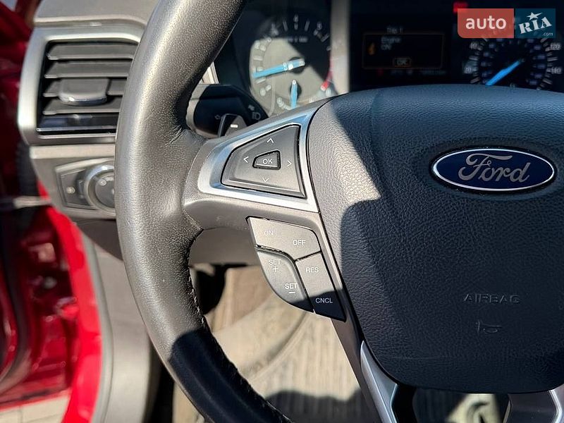 Седан Ford Fusion 2015 в Львові