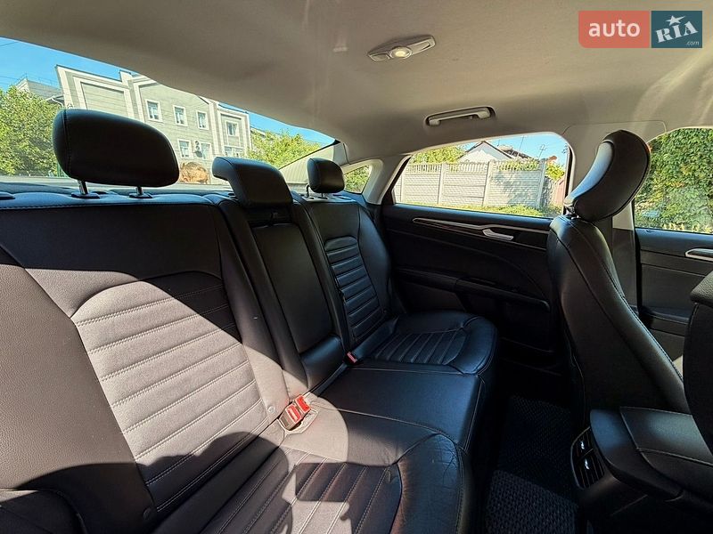 Седан Ford Fusion 2015 в Сквирі