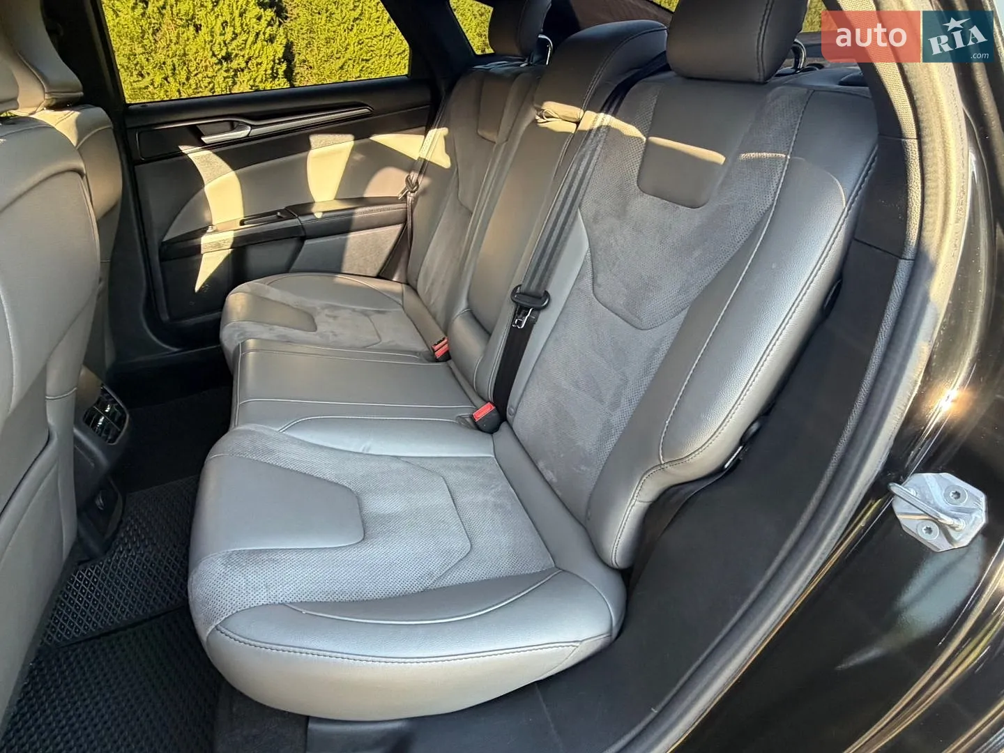 2016 Ford Fusion - мініатюра 31