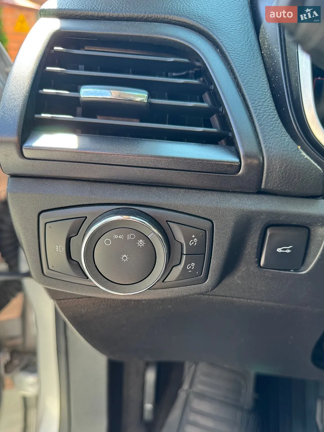 2019 Ford Fusion - мініатюра 36