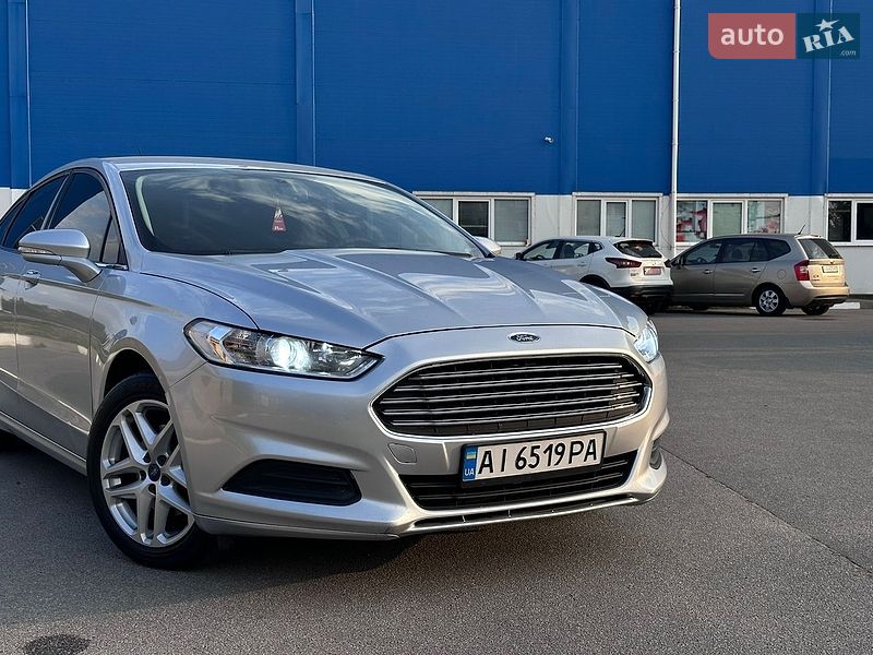 Седан Ford Fusion 2015 в Богуславі