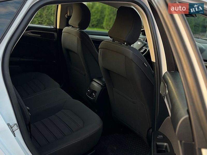 Седан Ford Fusion 2019 в Виннице