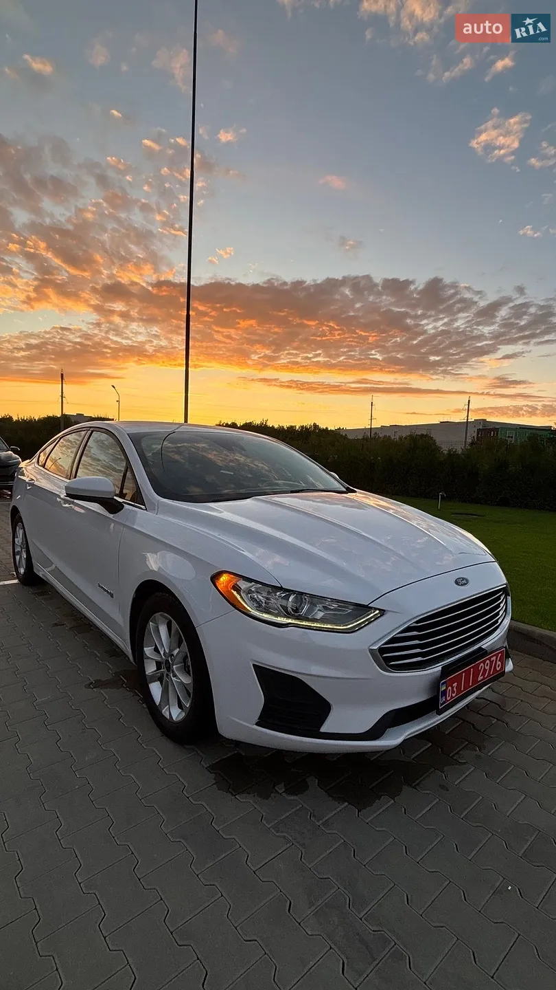 2019 Ford Fusion - фото 1