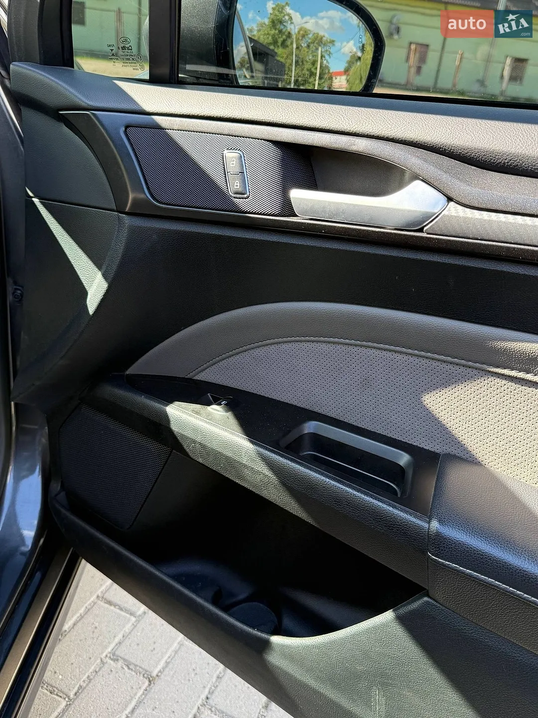 2016 Ford Fusion - мініатюра 32