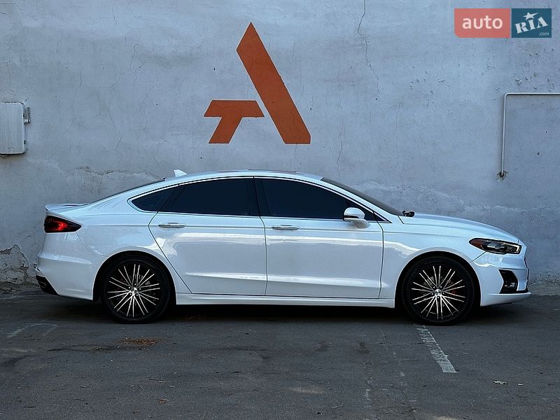 Седан Ford Fusion 2019 в Одессе