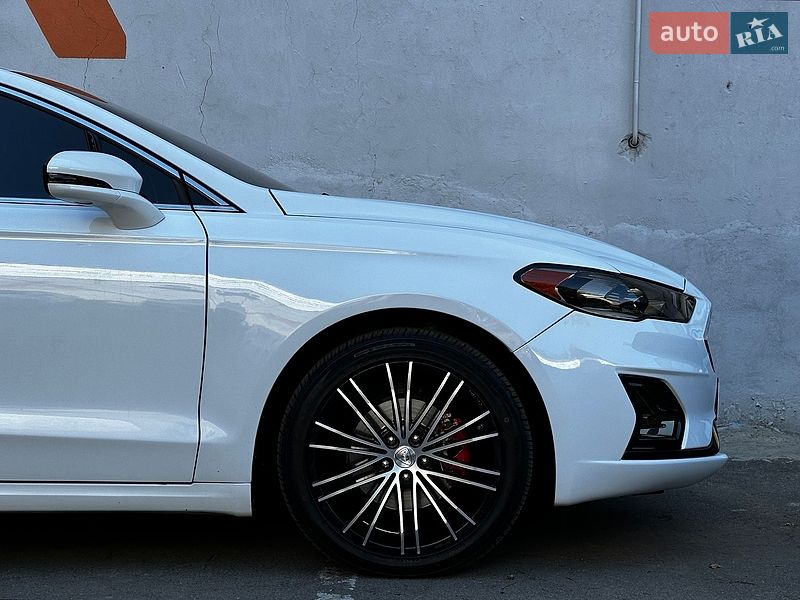 Седан Ford Fusion 2019 в Одессе