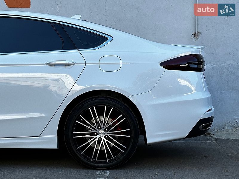 Седан Ford Fusion 2019 в Одессе