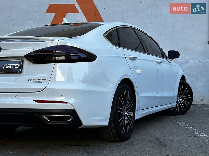 Седан Ford Fusion 2019 в Одессе