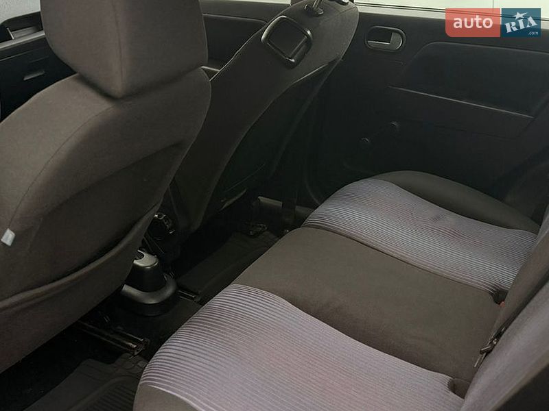 Хэтчбек Ford Fusion 2005 в Виннице