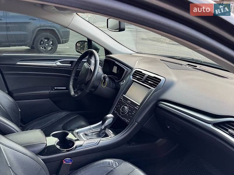 Седан Ford Fusion 2015 в Чернигове
