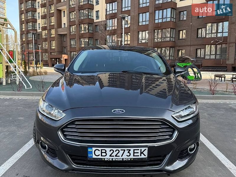 Седан Ford Fusion 2015 в Чернигове