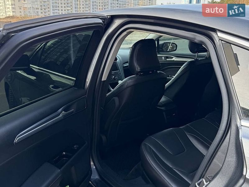 Седан Ford Fusion 2015 в Чернигове