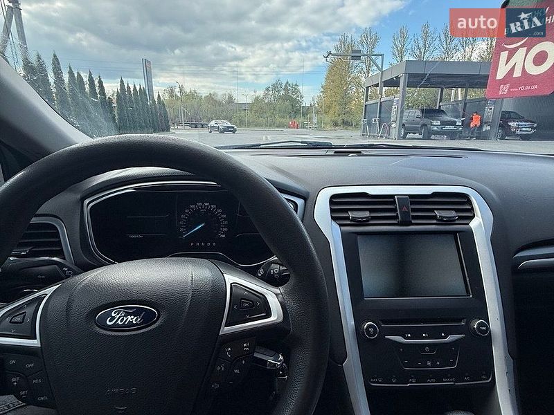 Седан Ford Fusion 2015 в Надвірній