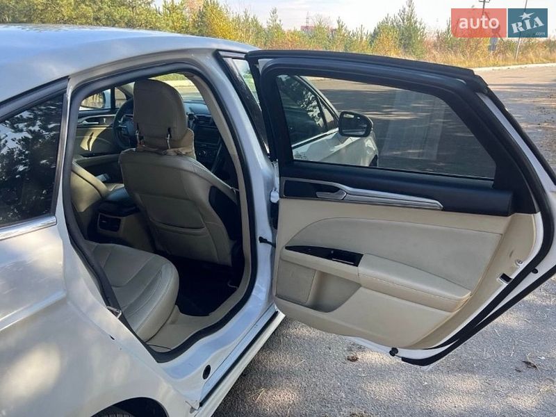 Седан Ford Fusion 2016 в Дніпрі