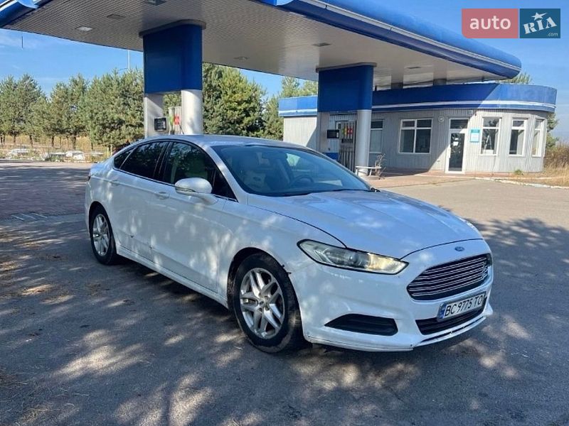 Седан Ford Fusion 2016 в Дніпрі