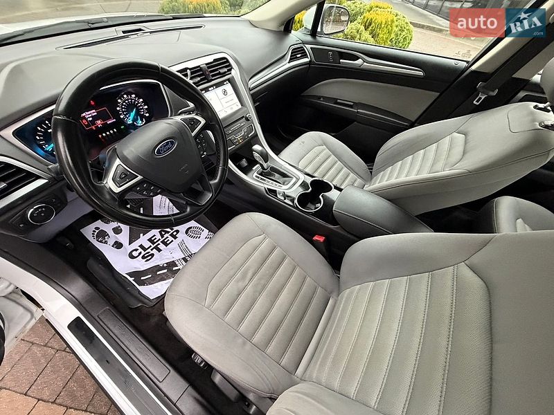 Седан Ford Fusion 2014 в Стрые