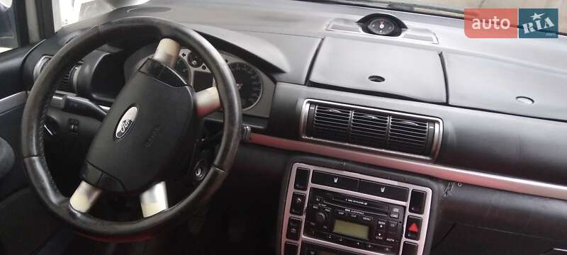 Мінівен Ford Galaxy 2000 в Ужгороді