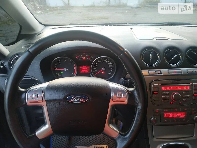 Минивэн Ford Galaxy 2008 в Новояворовске