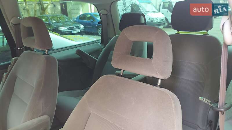 Минивэн Ford Galaxy 2004 в Петропавловской Борщаговке