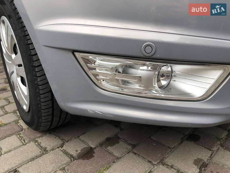 Минивэн Ford Galaxy 2011 в Нововолынске