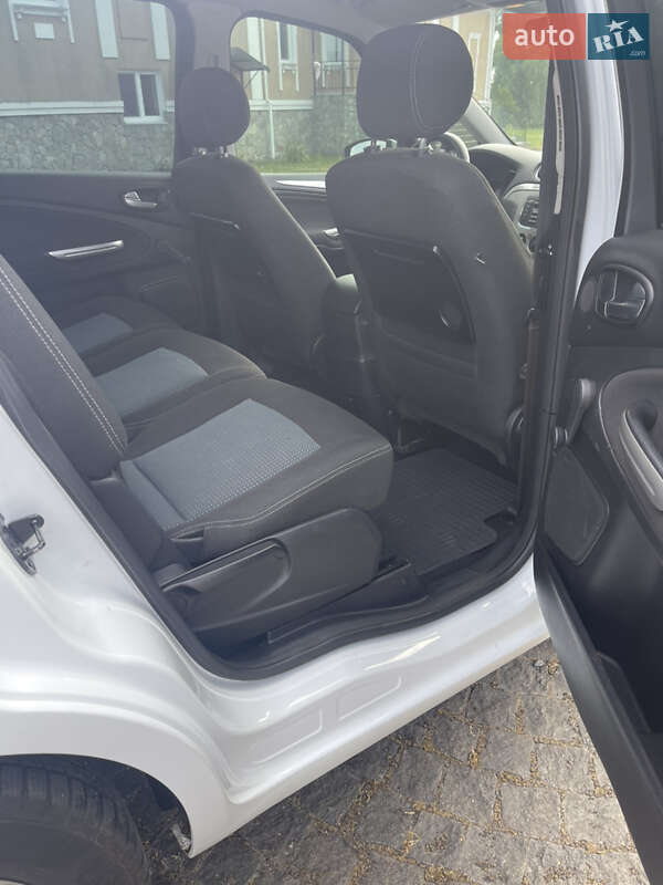 Минивэн Ford Galaxy 2011 в Киеве