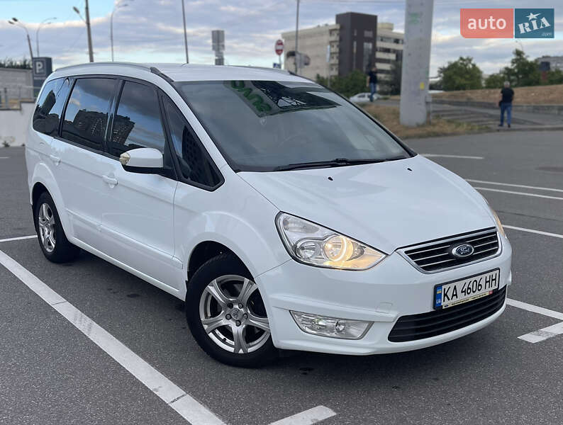 Минивэн Ford Galaxy 2011 в Киеве