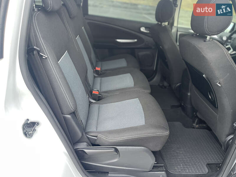 Минивэн Ford Galaxy 2011 в Киеве