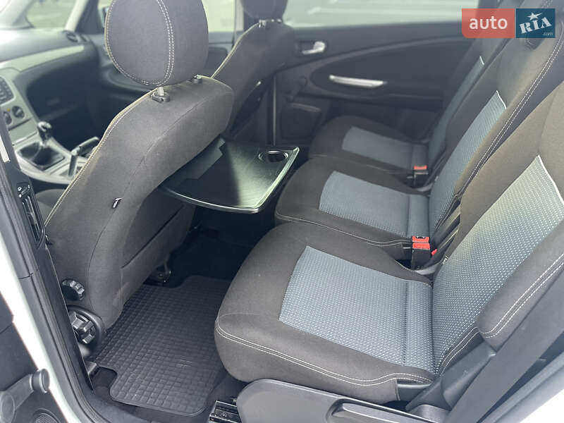 Минивэн Ford Galaxy 2011 в Киеве