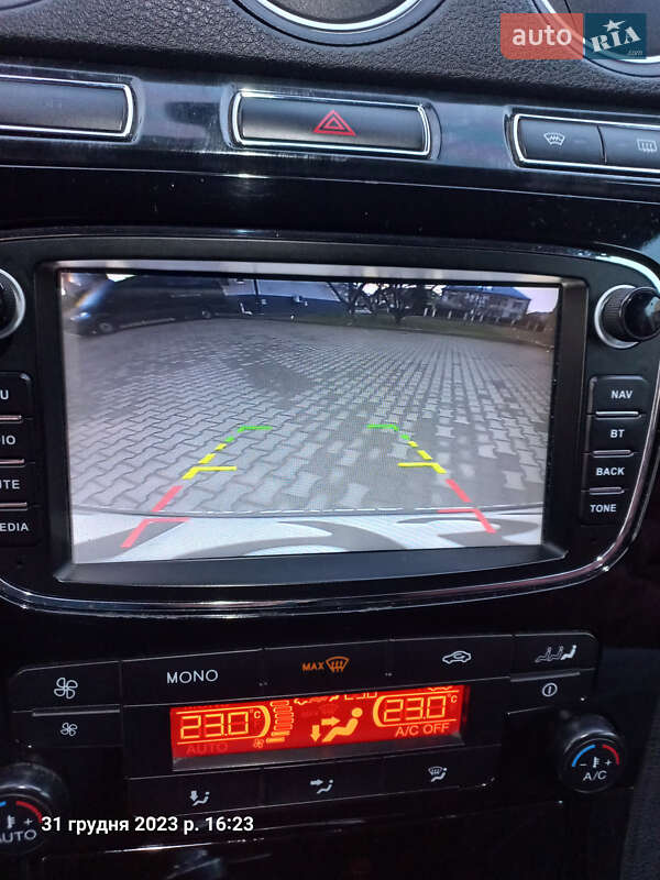 Мінівен Ford Galaxy 2010 в Чернівцях