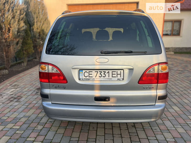 Минивэн Ford Galaxy 2004 в Новоселице