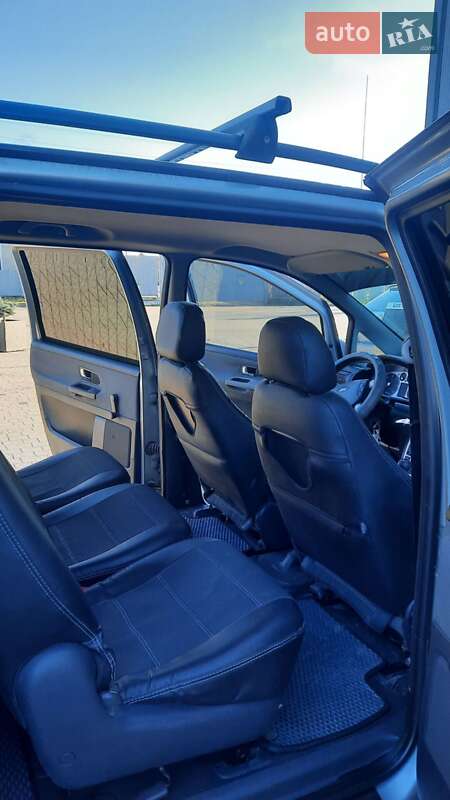 Мінівен Ford Galaxy 2004 в Ужгороді