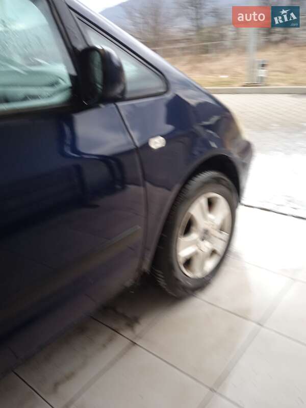 Минивэн Ford Galaxy 2001 в Ужгороде