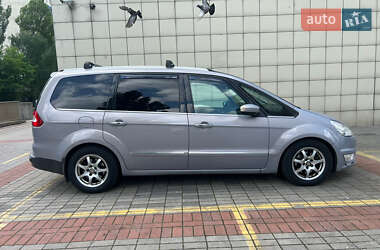 Минивэн Ford Galaxy 2014 в 