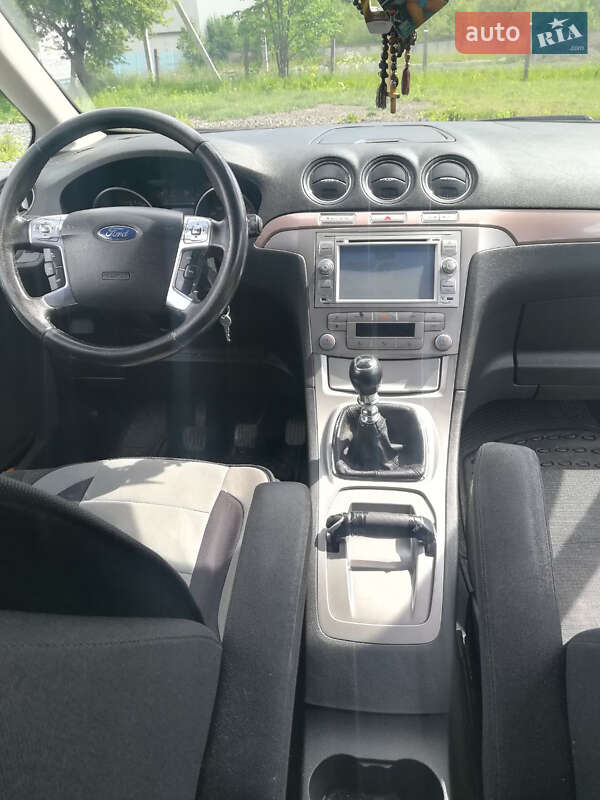 Мінівен Ford Galaxy 2006 в Воловцю