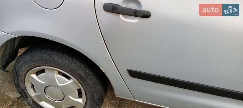 Мінівен Ford Galaxy 2000 в Ужгороді