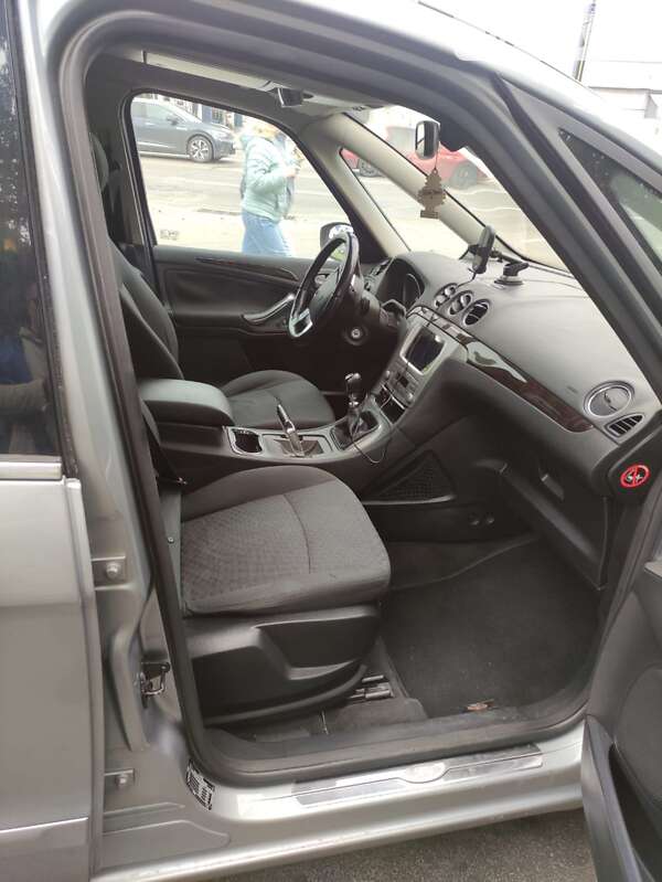 Минивэн Ford Galaxy 2009 в Киеве