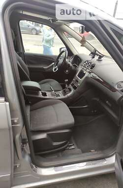 Минивэн Ford Galaxy 2009 в 