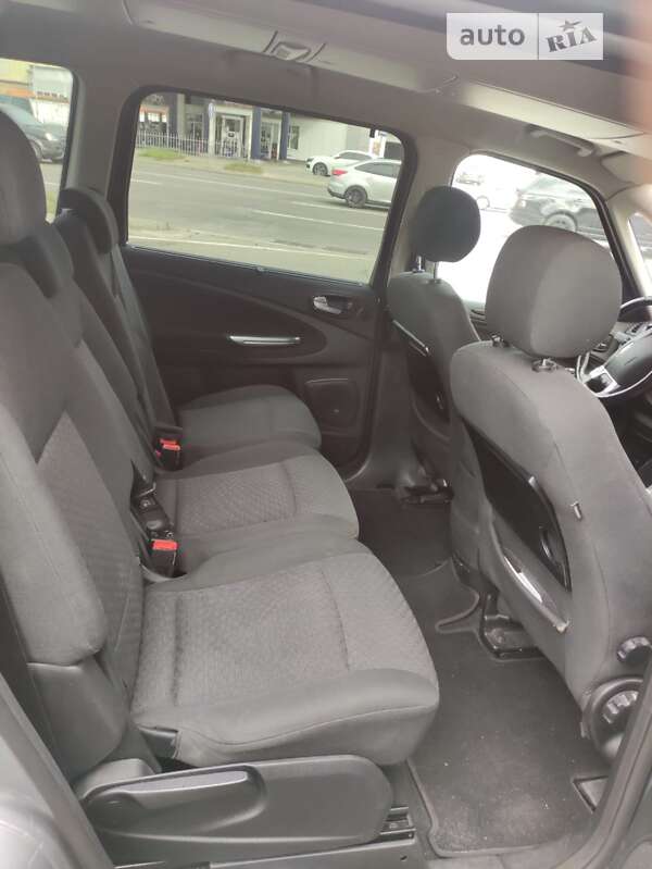 Минивэн Ford Galaxy 2009 в Киеве