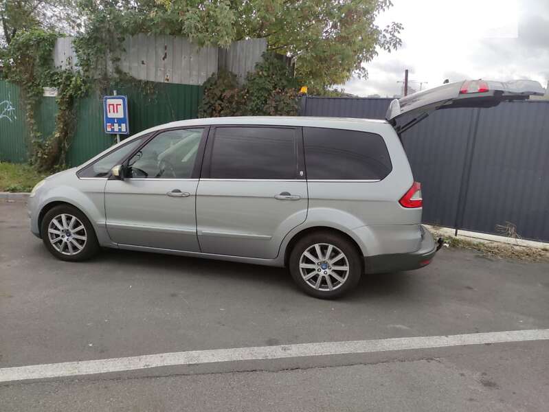 Минивэн Ford Galaxy 2009 в Киеве