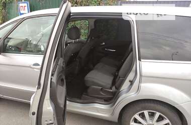Минивэн Ford Galaxy 2009 в 