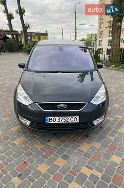 Минивэн Ford Galaxy 2009 в 