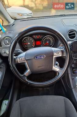 Минивэн Ford Galaxy 2011 в 