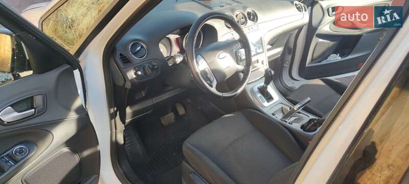 Минивэн Ford Galaxy 2010 в Нововолынске